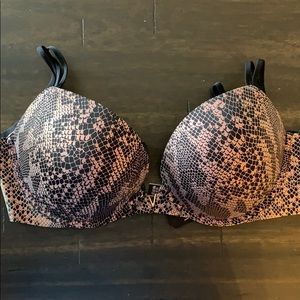 Victoria secret push-up bra 36c